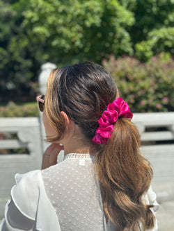 Silk Scrunchie in Pink